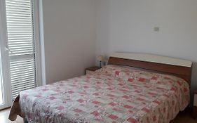 Apartments Bacvar 32